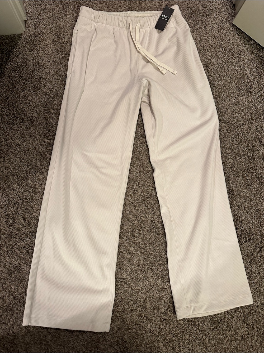 Wide-Leg Drawstring Pants in Cream